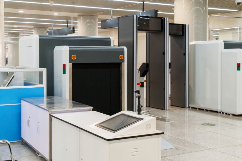 walk-through metal detectors as a practical urban safety tool